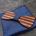Drevený motýlik s vreckovkou 709076