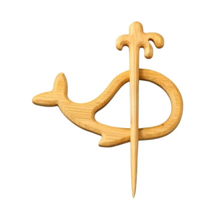 Drevená brošňa Veľryba 3924